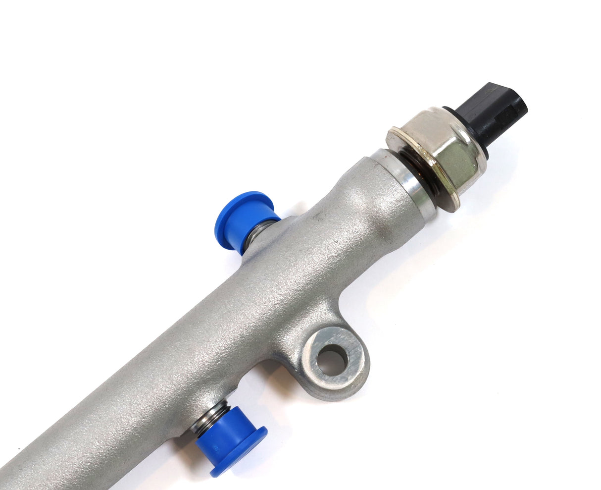 GM 12686808 RH Passenger Side High Pressure Fuel Rail For 2017–2025 L5P Duramax