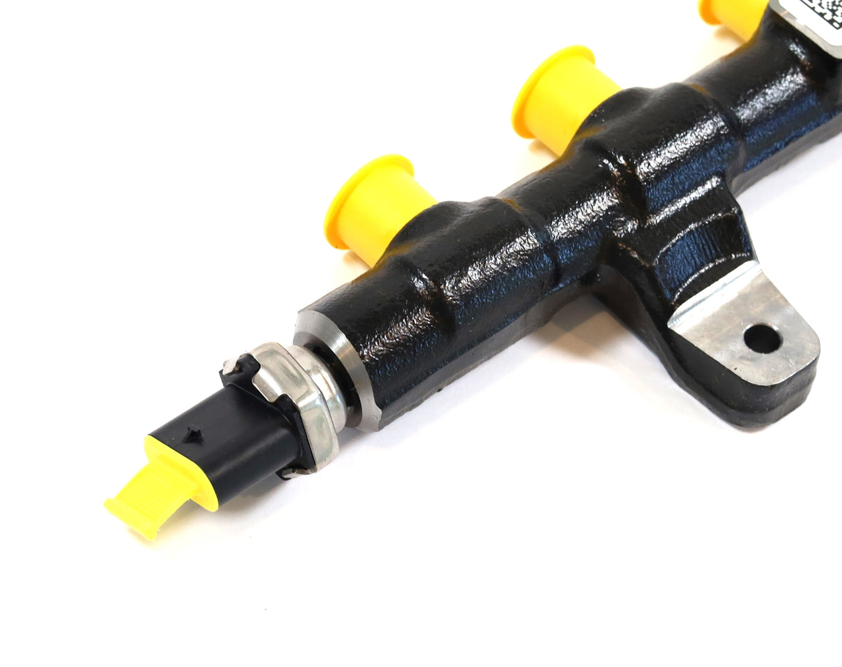 GM 40009114 Fuel Rail with Sensors 2023–2025 3.0L LZ0 Duramax Silverado Sierra