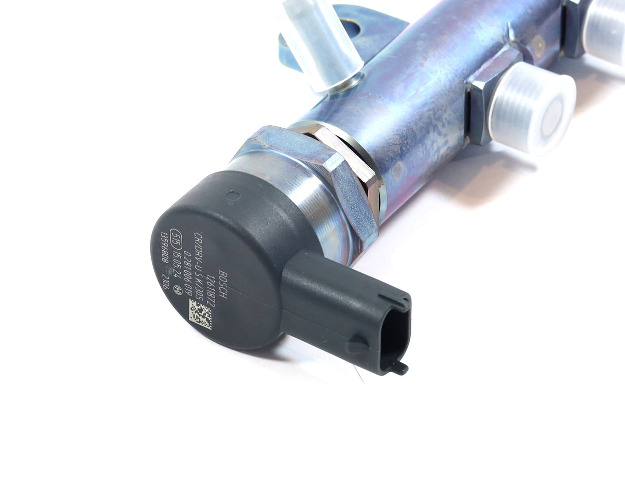 Genuine OEM GM 12651989 BOSCH High Pressure Fuel Rail LH 2011–2016 LML Duramax