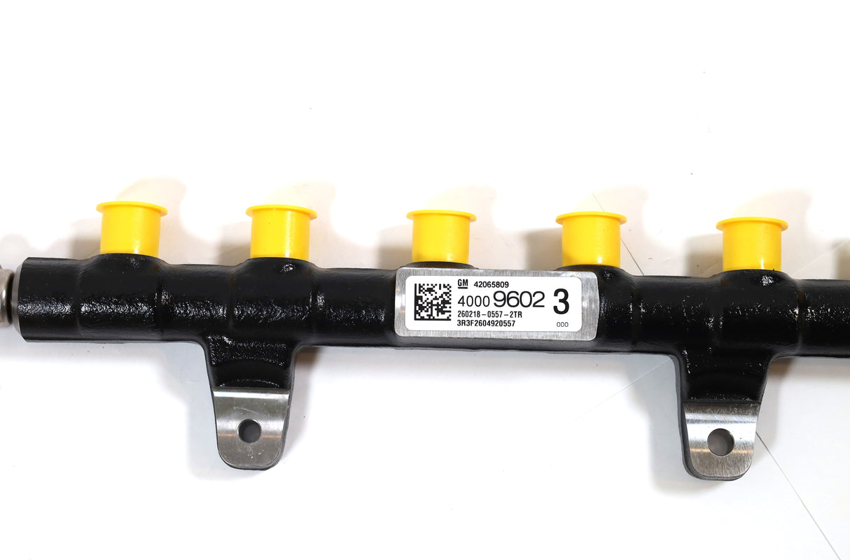 GM 40009602 Fuel Rail with Sensors 2023–2026 3.0L LZ0 Duramax Silverado Sierra