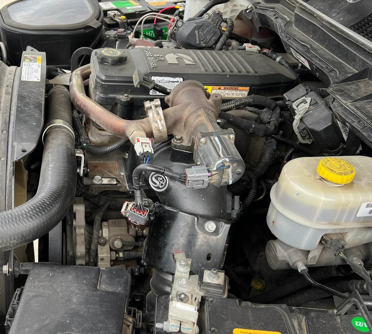 S&B 76-1014 Intake Elbow & Grid Heater Delete Kit 07.5–18 6.7L Cummins Ram 2500/3500