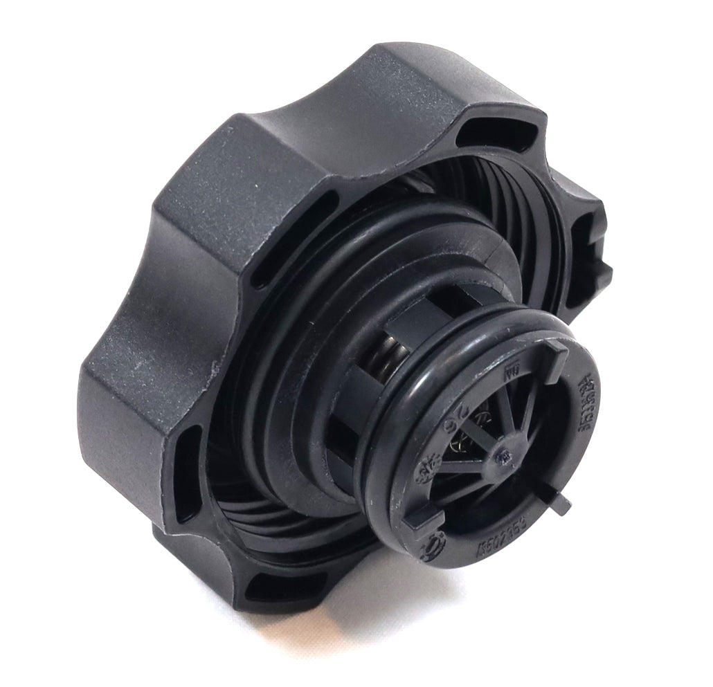 Genuine GM 13502353 Coolant Reservoir Cap LMM / L5P / LM2 / LZ0 Duramax