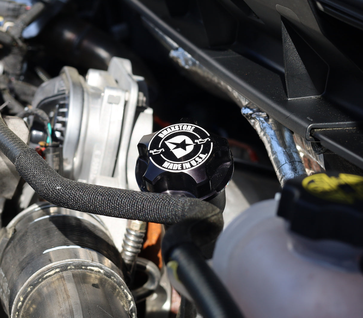 DmaxStore Billet Aluminum Engine Oil Cap 2001–2026 Duramax LB7 LLY LBZ LMM LML L5P