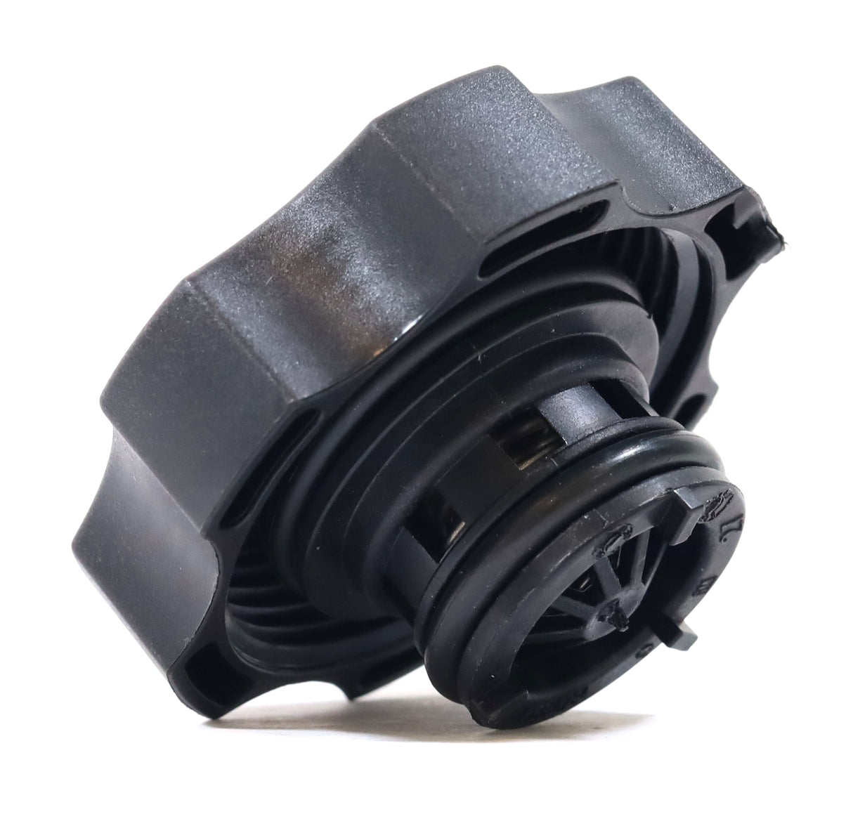 GM 13545896 / RC124 Coolant Reservoir Cap LMM / L5P / LM2 / LZ0 Duramax